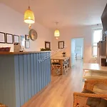 Sisters Lodge Hostel