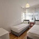 Sisters Lodge Hostel